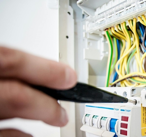 Montaż instalacji elektrycznej