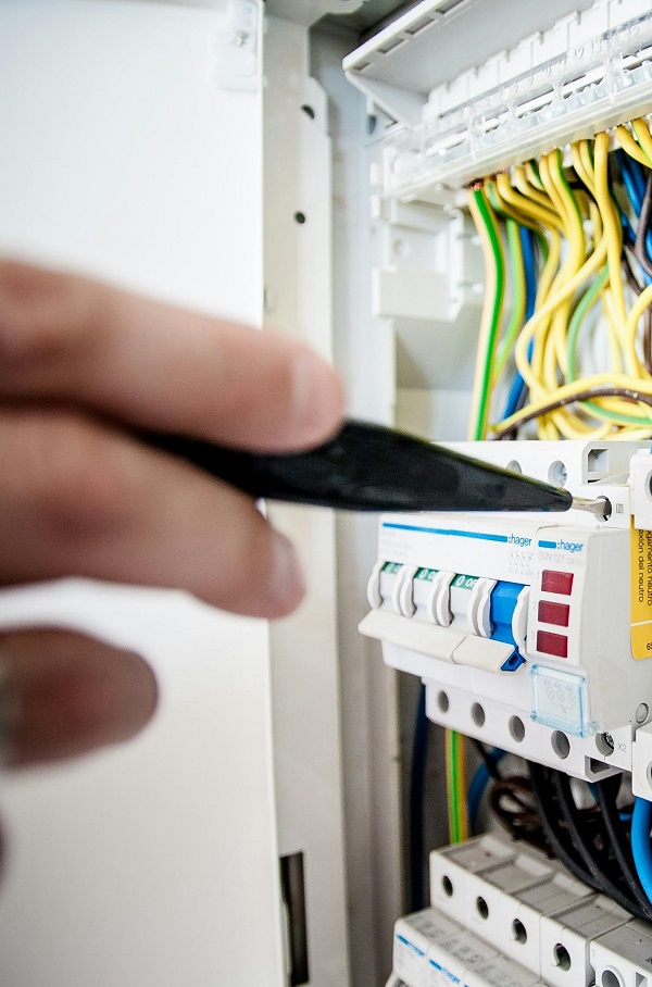 Montaż instalacji elektrycznej w Elblągu